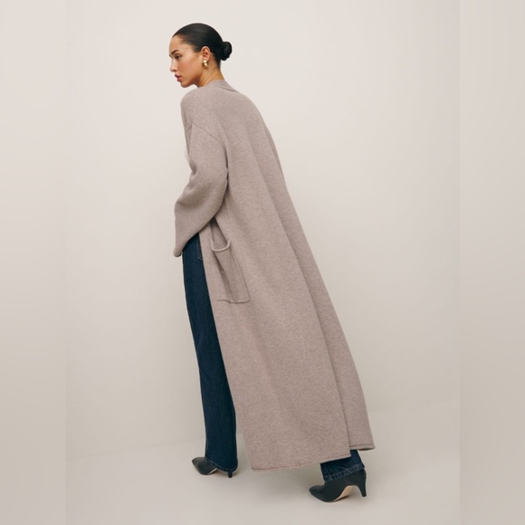 Reformation Bri Cashmere Cardigan in Oatmeal - Picture 4 of 10